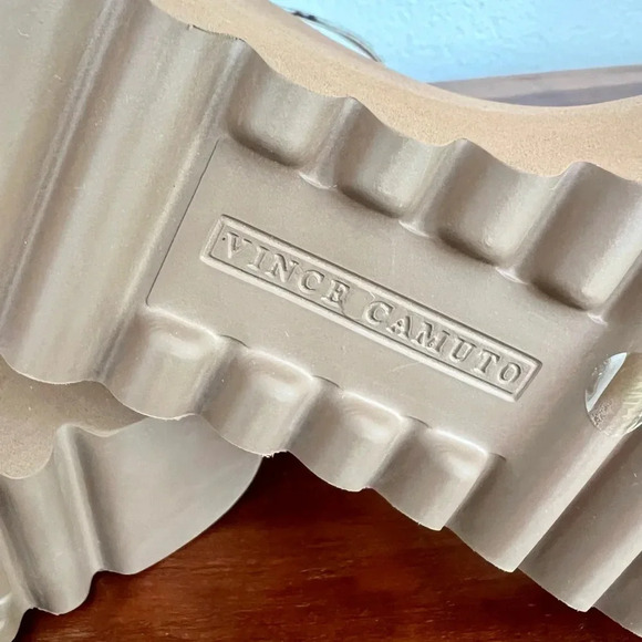 Vince Camuto Snakeskin Size 9 Wedges 4.5” Heel New W/O Tags or Box - Picture 6 of 7